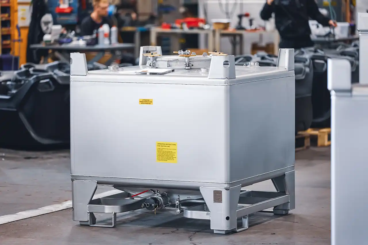 Finncont IBC container with heating system